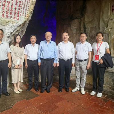 黄奇帆在2025外贸总裁峰会：抓住制度型开放、数字绿色双轮驱动、离岸功能三位一体的新红利