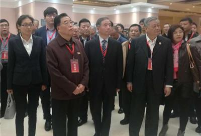 王健中将、邱金凯中将、参观革命老区展览