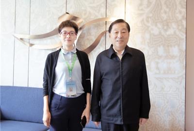 十二届全国政协齐续春副主席（右）