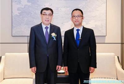 十二届全国政协副主席马培华